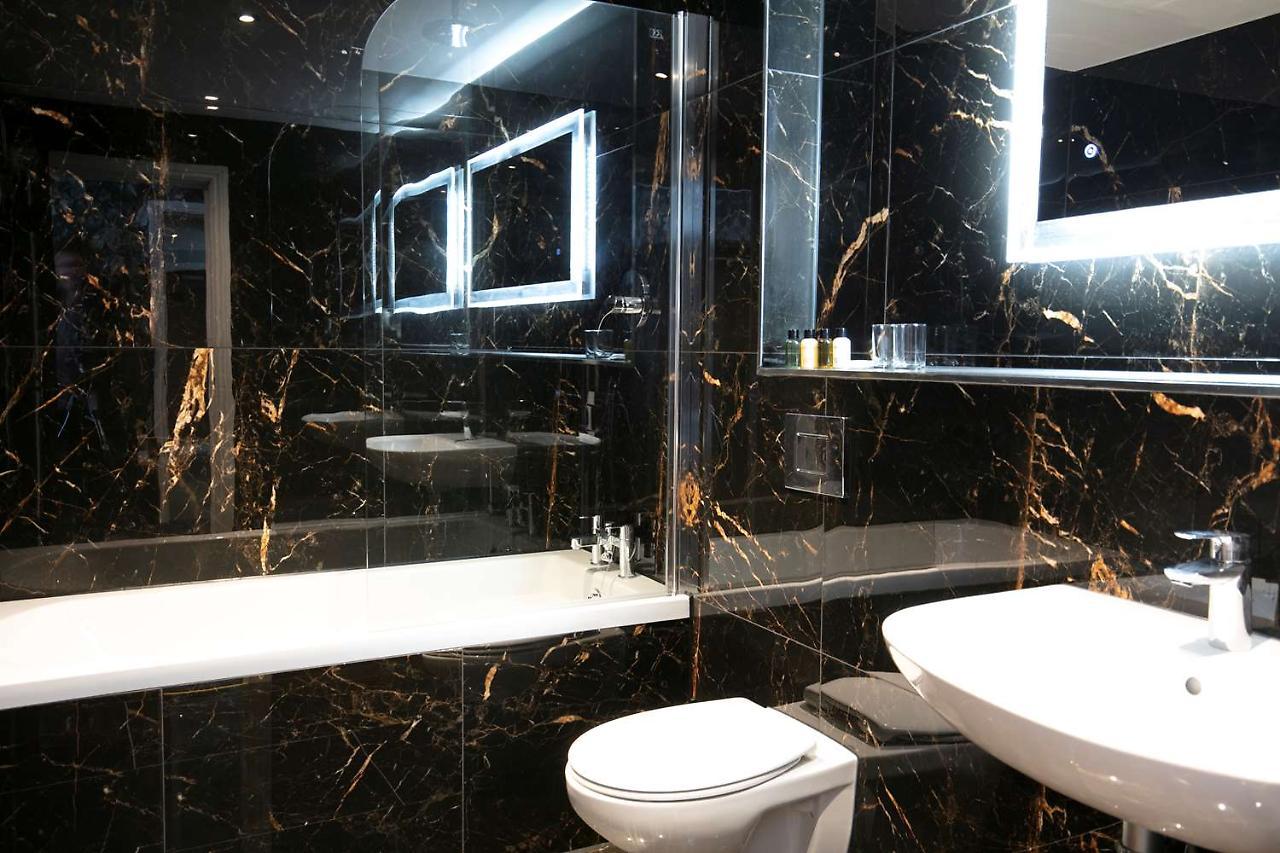Western 99 Hotel 4*